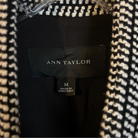 Ann Taylor Black and White Tweed Single Breasted 3/4-Sleeve Jacket Size Medium - Picture 13 of 15